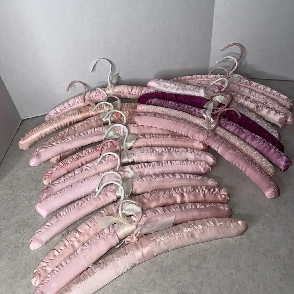 Vintage Hangers Satin Padded Boudoir Boutique Closet Set of 20 Fancy Pink Purple